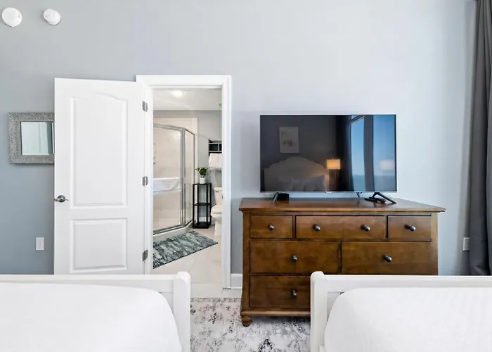 Phoenix Gulf Towers 1104 Apartment *